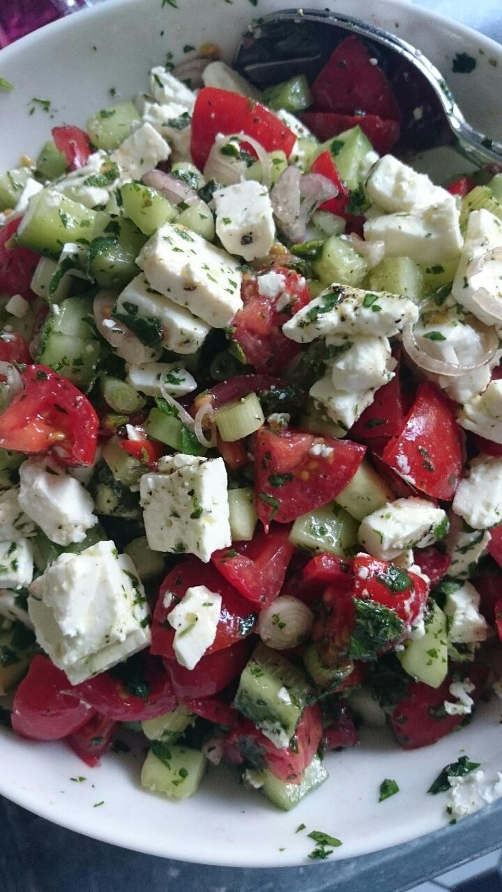 Schopska Bulgarischer Salat — Rezepte Suchen